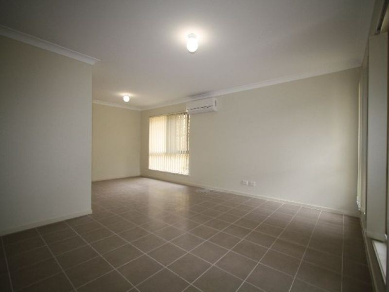 4 Newhaven Street, Marsden QLD 4132