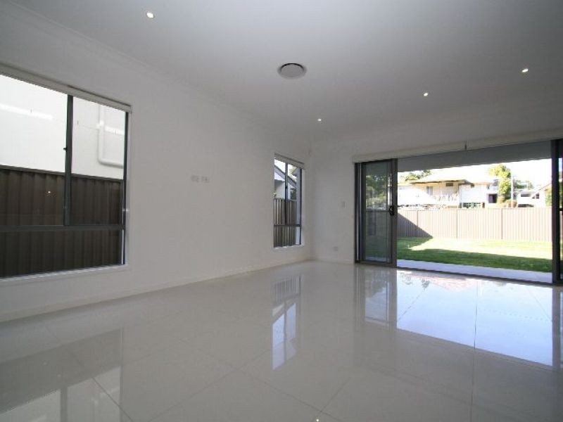 12 Wassell Street, Wynnum QLD 4178