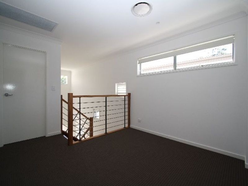 12 Wassell Street, Wynnum QLD 4178