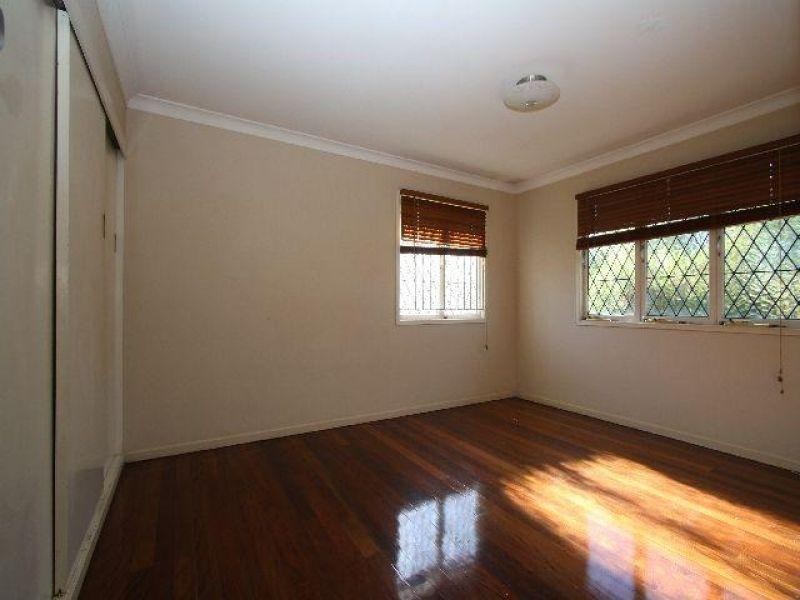 15 Gilmore Street, Tarragindi QLD 4121