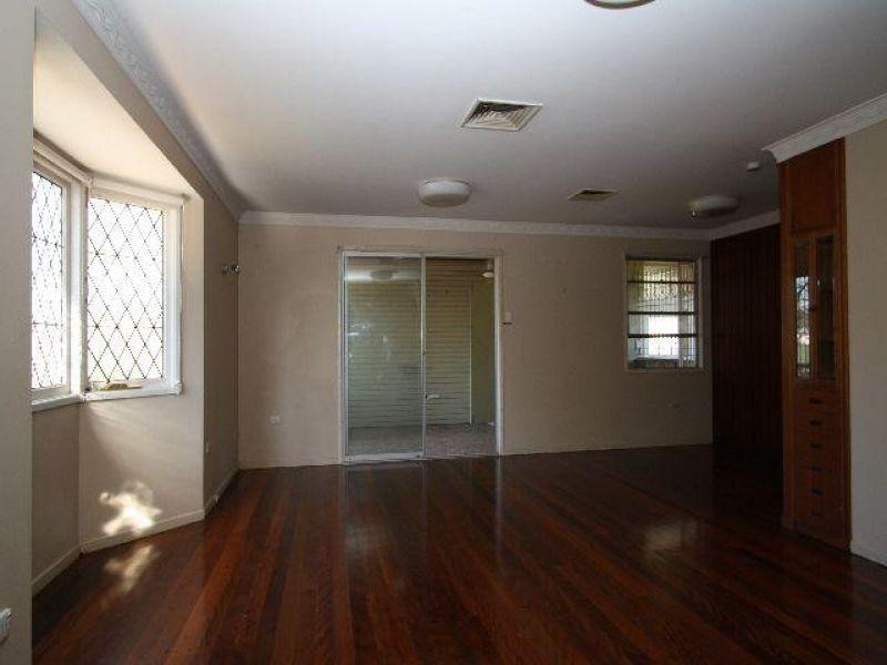 15 Gilmore Street, Tarragindi QLD 4121