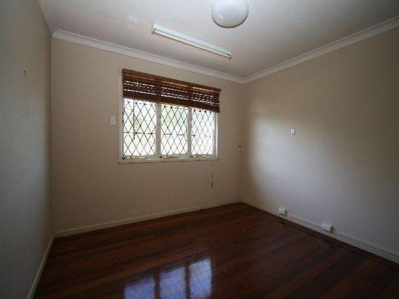 15 Gilmore Street, Tarragindi QLD 4121