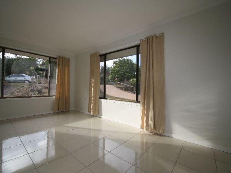 9 Lovell Court, Sinnamon Park QLD 4073