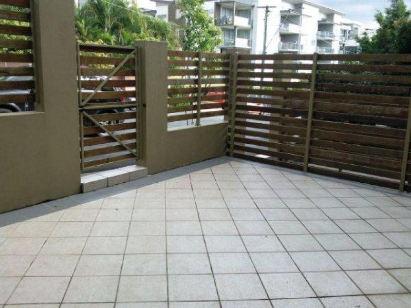 2/327 Boundary Street, Spring Hill QLD 4000