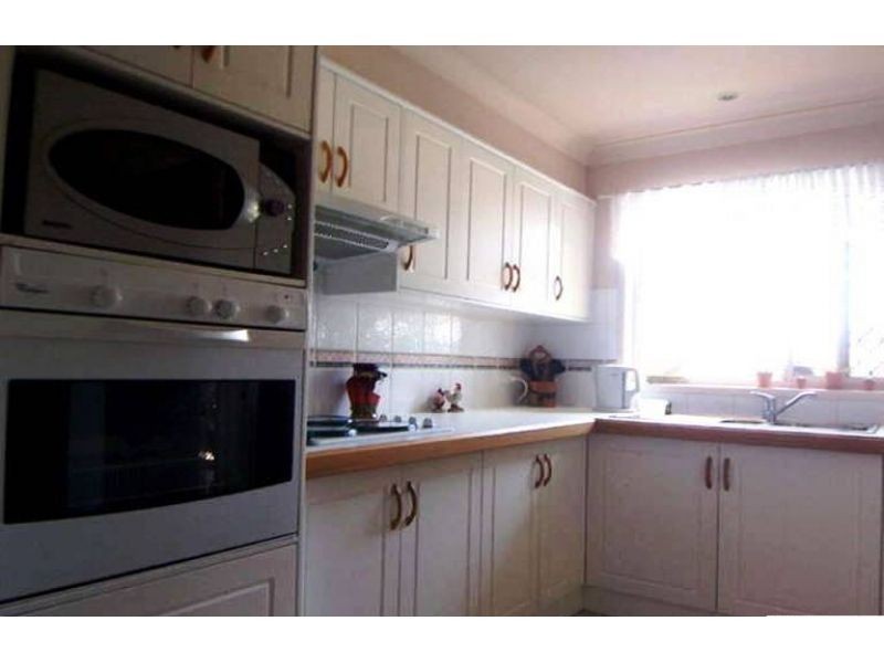 37 Poinciana Boulevard, Broadbeach Waters QLD 4218