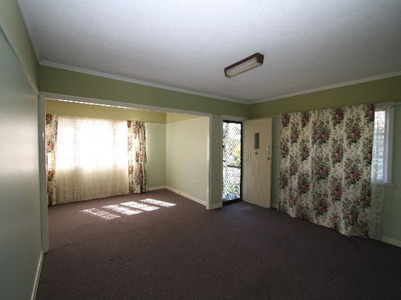 11 Sapphire Street, Holland Park QLD 4121