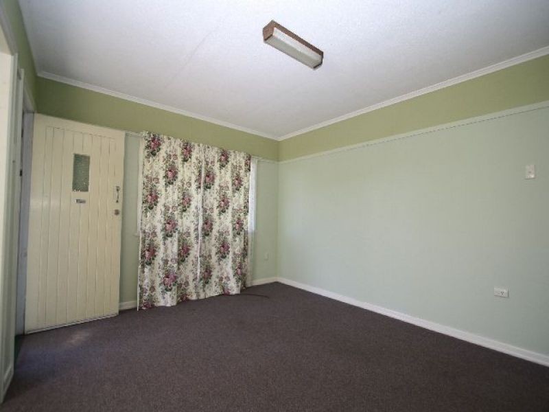 11 Sapphire Street, Holland Park QLD 4121