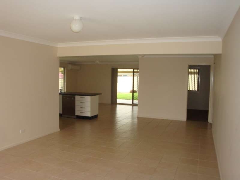 5 Burns Parade, Kallangur QLD 4503