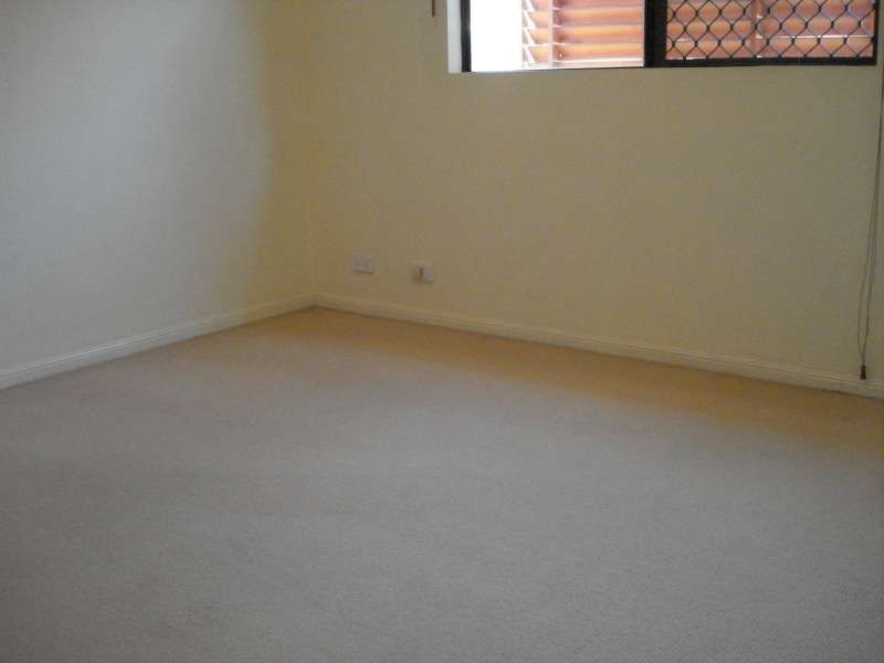 4/102 Sherwood Road, Toowong QLD 4066