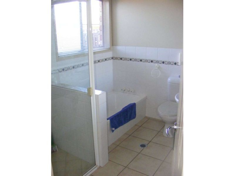 24 Meadowbank Drive, Coomera QLD 4209