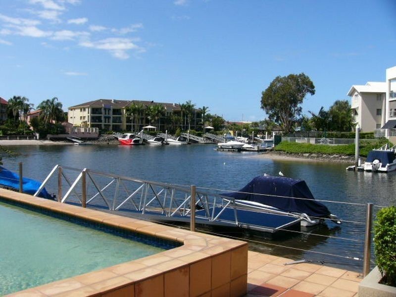 5/79 Bayview Street, Runaway Bay QLD 4216