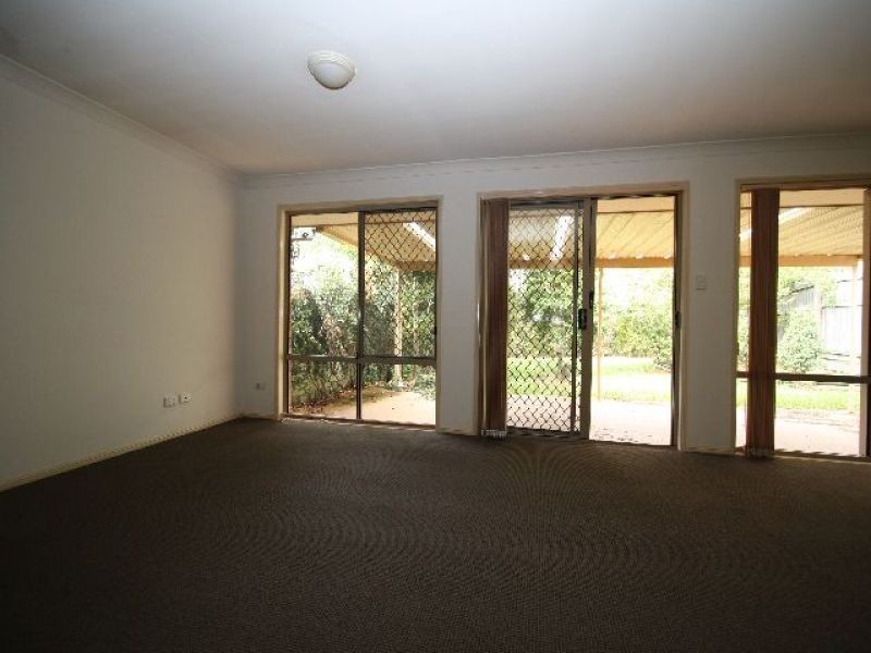 7 Clarence Place, Forest Lake QLD 4078
