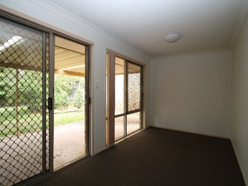 7 Clarence Place, Forest Lake QLD 4078