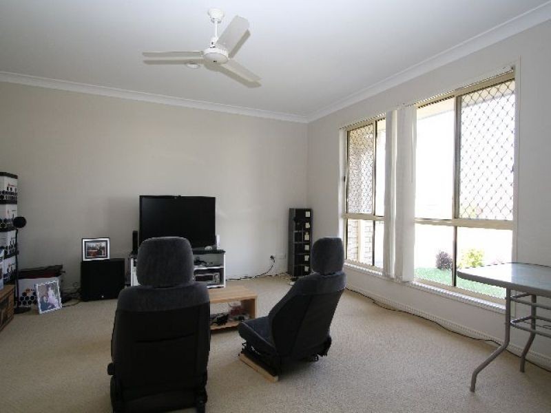 18 Amity Drive, Rothwell QLD 4022