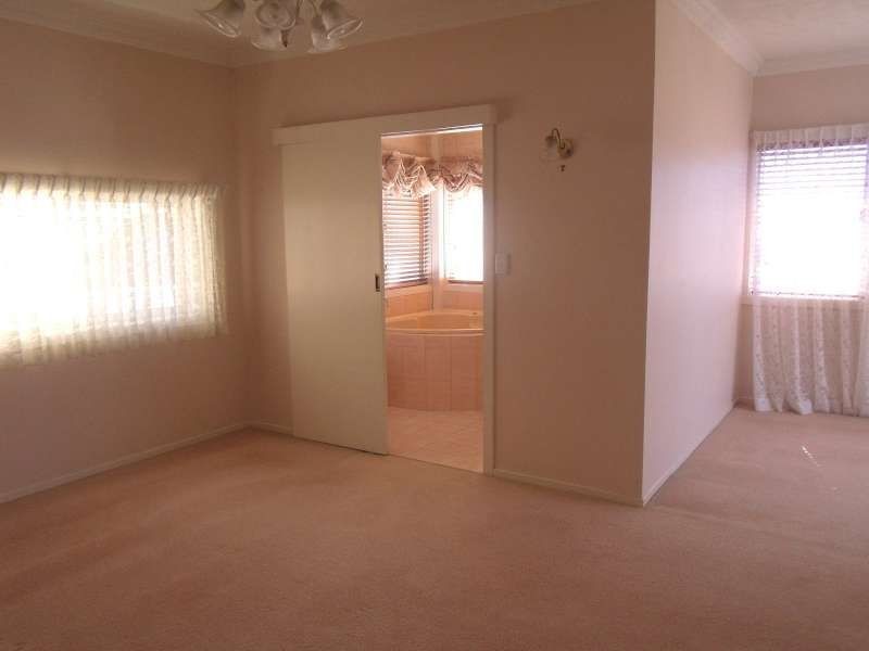 24 Marco Polo Place, Hollywell QLD 4216