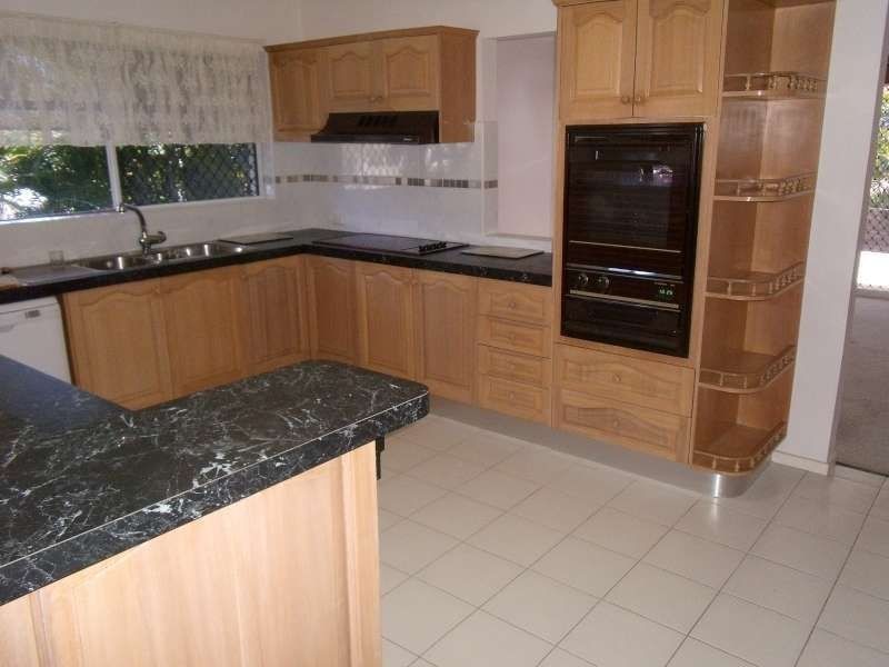 24 Marco Polo Place, Hollywell QLD 4216