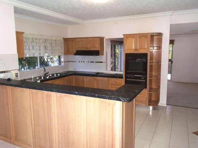 24 Marco Polo Place, Hollywell QLD 4216