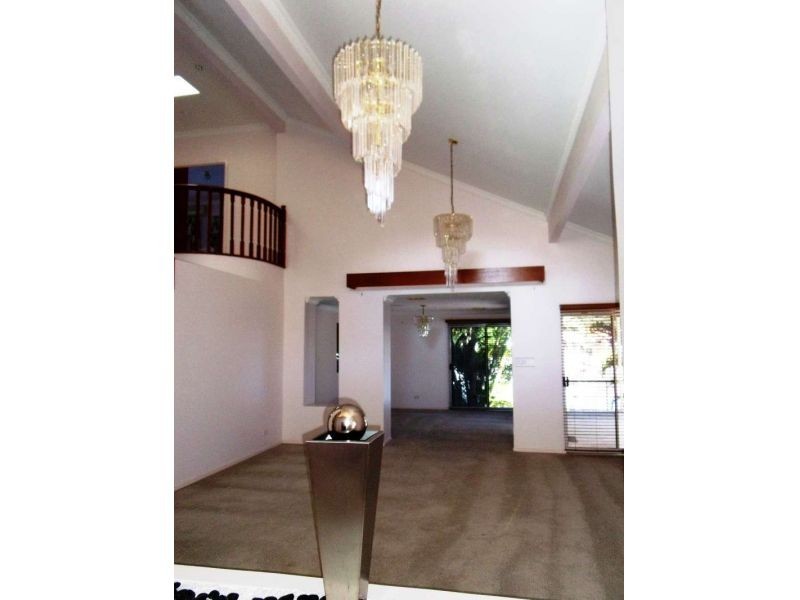 24 Marco Polo Place, Hollywell QLD 4216