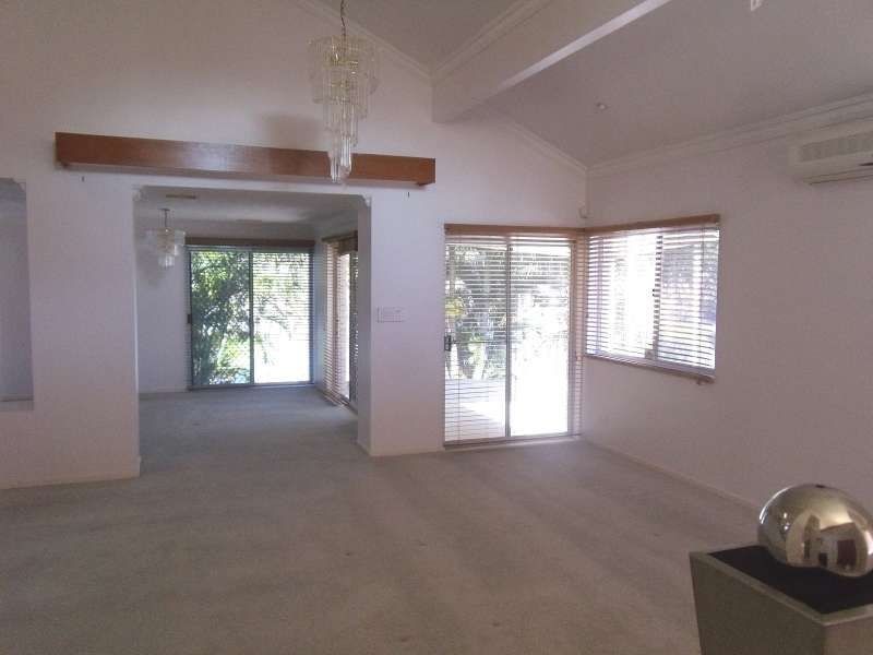 24 Marco Polo Place, Hollywell QLD 4216