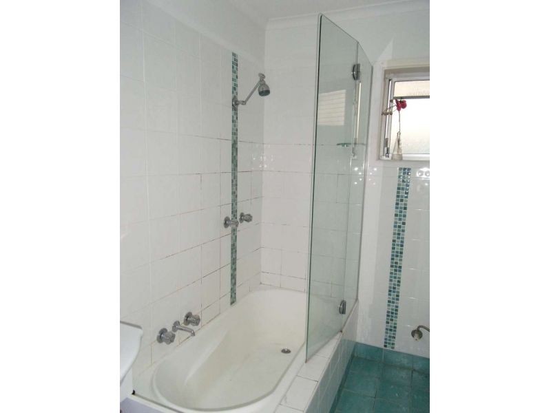 22 Neville Avenue, Southport QLD 4215