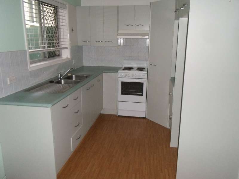 22 Neville Avenue, Southport QLD 4215