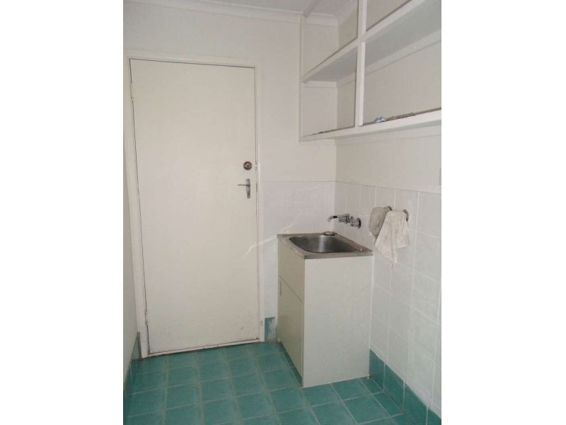 22 Neville Avenue, Southport QLD 4215