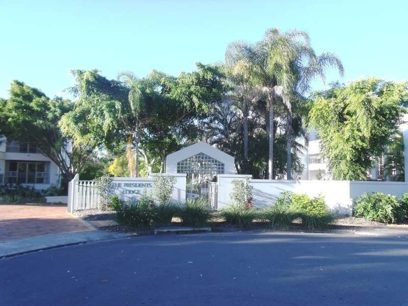 11/76 Chichester Drive, Arundel QLD 4214