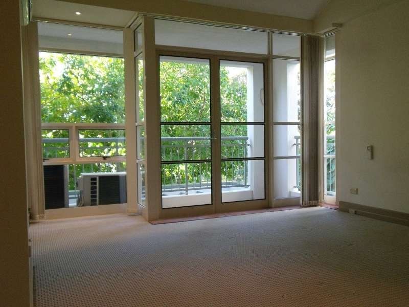 11/76 Chichester Drive, Arundel QLD 4214