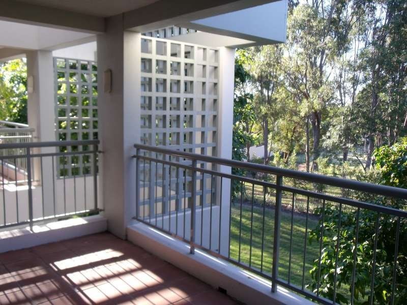 11/76 Chichester Drive, Arundel QLD 4214