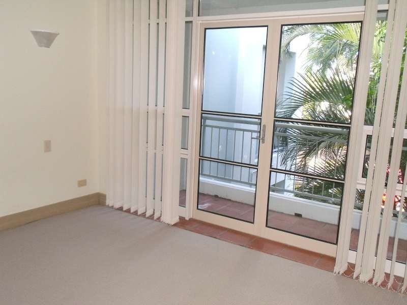 11/76 Chichester Drive, Arundel QLD 4214