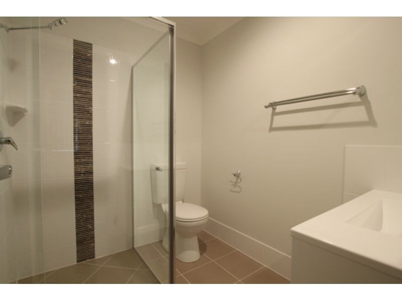 2/35 Sunflower Crescent, Upper Caboolture QLD 4510