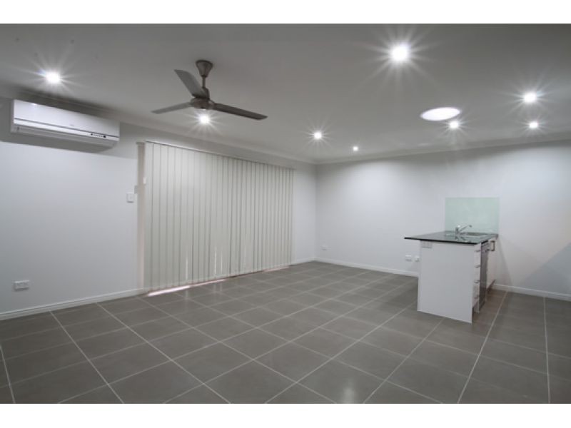 1/35 Sunflower Crescent, Upper Caboolture QLD 4510