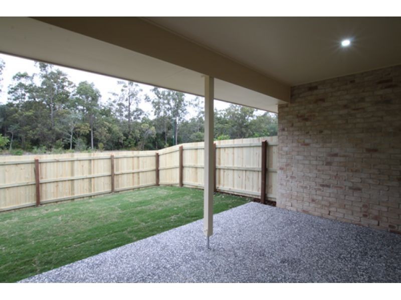 1/35 Sunflower Crescent, Upper Caboolture QLD 4510