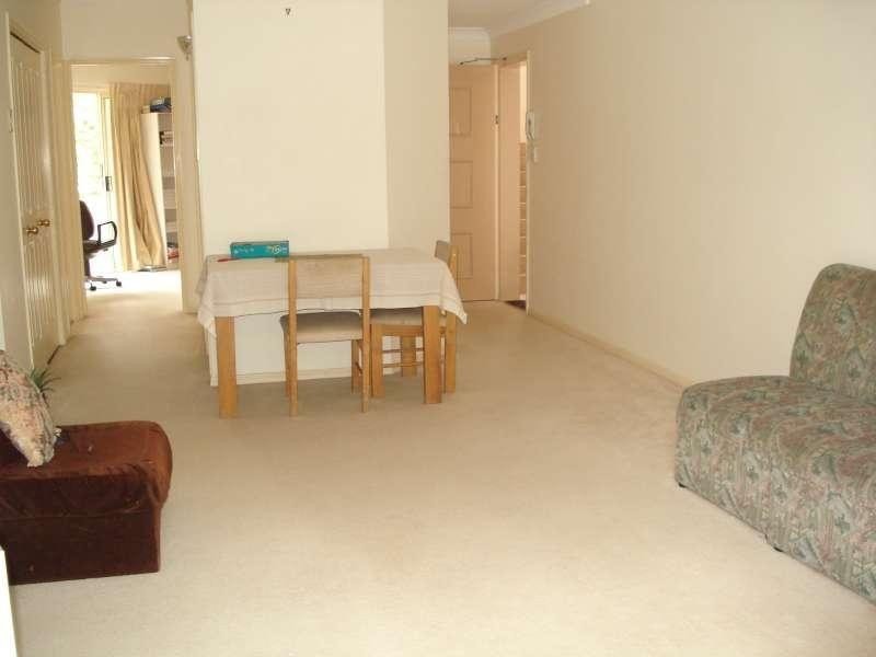 3/52 Mitre Street, St Lucia QLD 4067