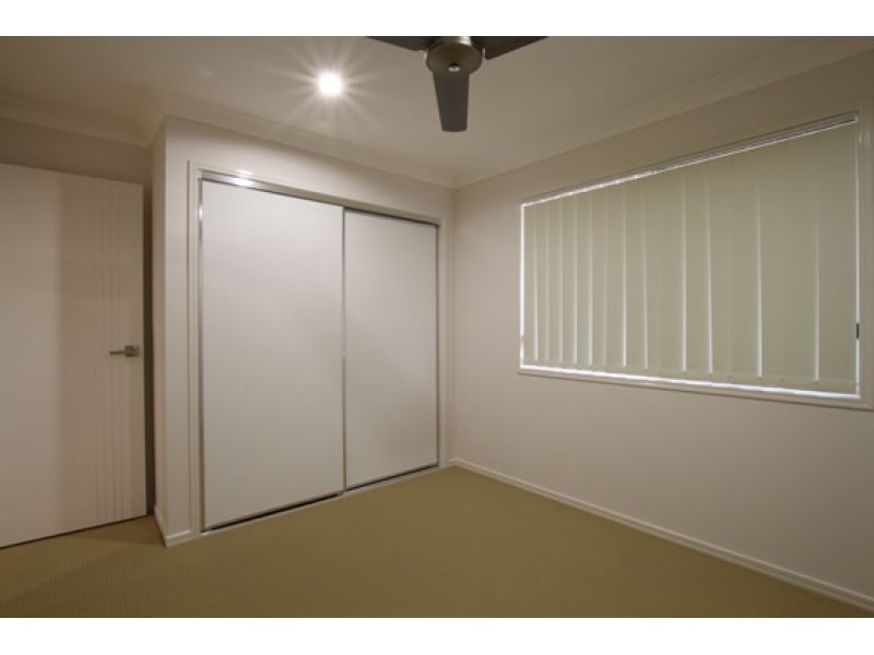 2/64 Sunflower Crescent, Upper Caboolture QLD 4510