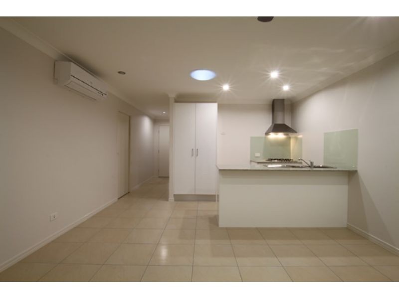 2/64 Sunflower Crescent, Upper Caboolture QLD 4510