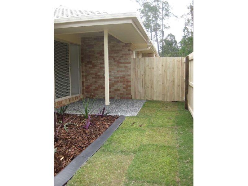 2/64 Sunflower Crescent, Upper Caboolture QLD 4510