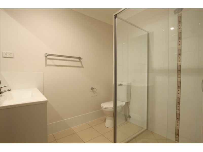 2/64 Sunflower Crescent, Upper Caboolture QLD 4510