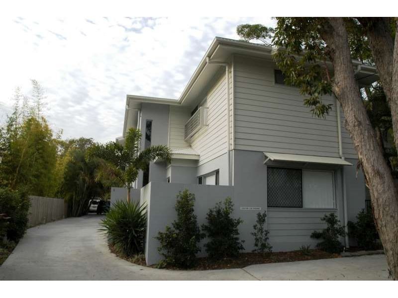 2/85 Whiting Street, Labrador QLD 4215