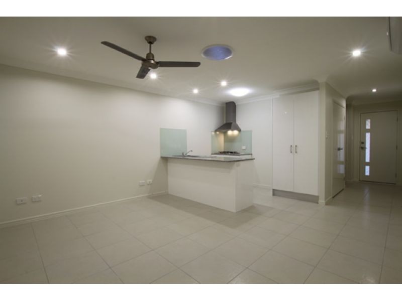 2/5 Jeita Circuit, Caboolture QLD 4510