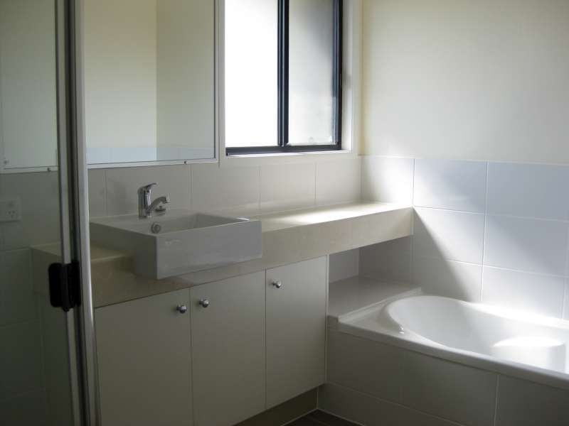 13/3 Swordgrass Court, Kallangur QLD 4503
