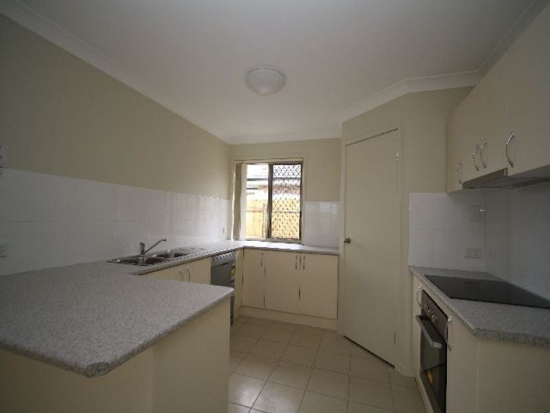 12 Newhaven Street, Marsden QLD 4132