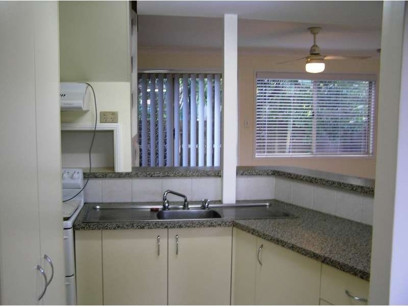 16/81 Olsen Avenue, Labrador QLD 4215