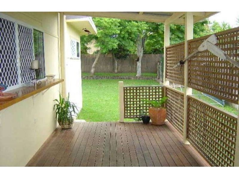 12 Wynflo Street, Labrador QLD 4215