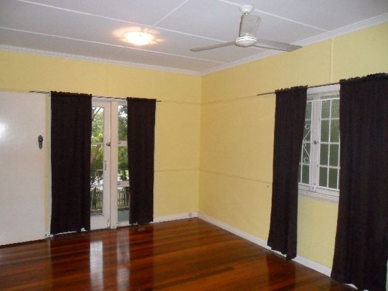 38 Quarry Road, Sherwood QLD 4075