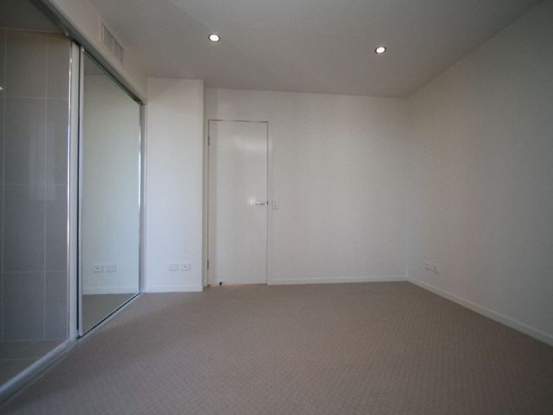 202/87 Marine Parade, Redcliffe QLD 4020