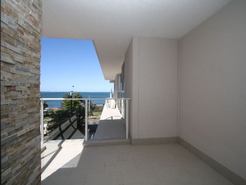 202/87 Marine Parade, Redcliffe QLD 4020