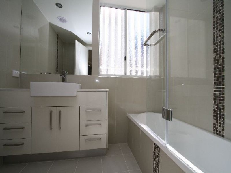 202/87 Marine Parade, Redcliffe QLD 4020