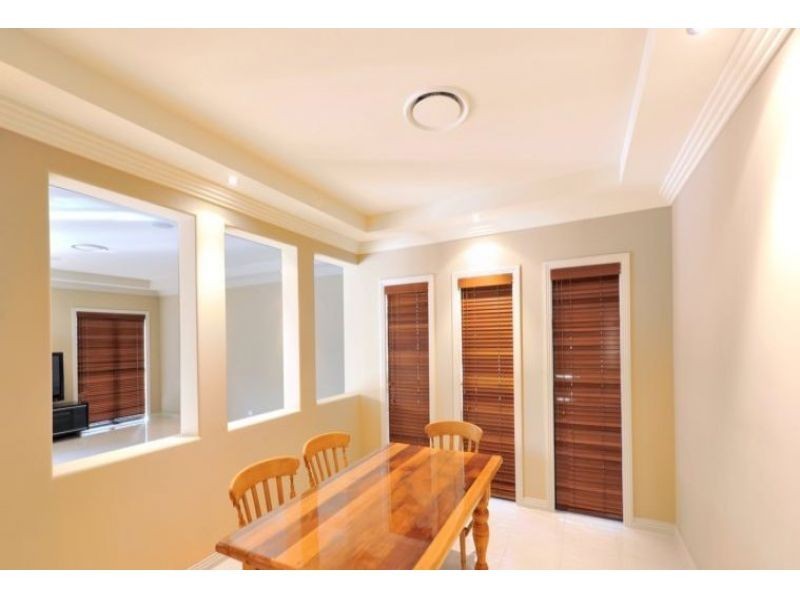 8 Waterview Crescent, Bundall QLD 4217