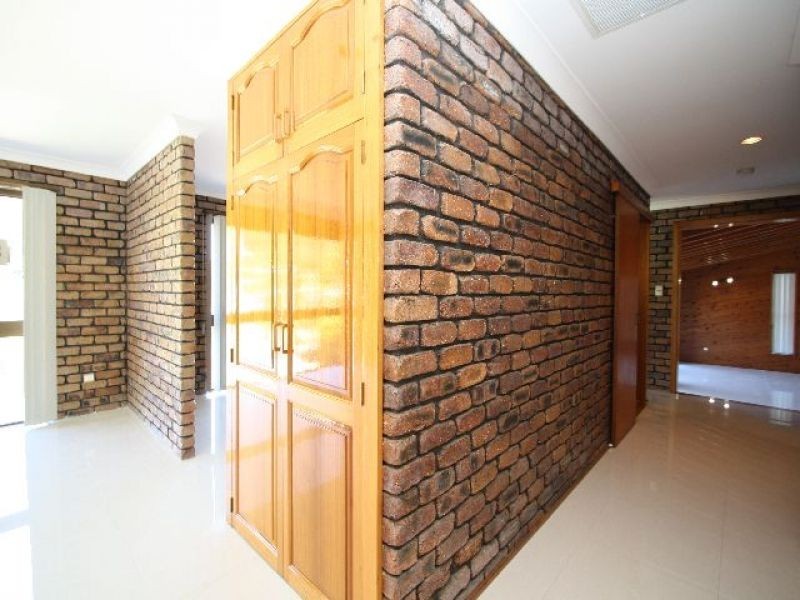 4 Parkview Crescent, Shailer Park QLD 4128